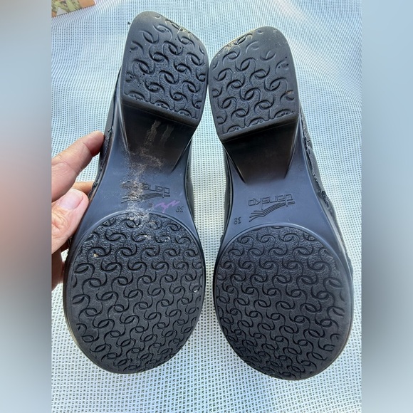 DANSKO WOMENS SIZE 39 Black color - Picture 9 of 9